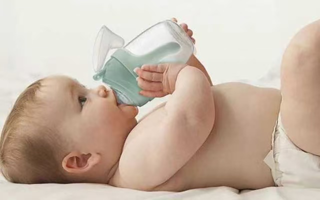 [母乳喂養(yǎng)]奶水供應(yīng)不足不要急，這樣喂寶寶就好
